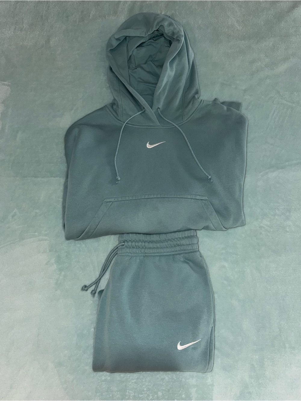 Women’s Nike Phoenix Fleece Hoodie & Joggers Set
